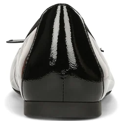 Store Amorie Flat Women Flats & Loafers