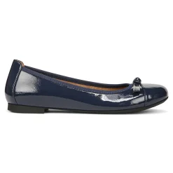 Store Amorie Flat Women Flats & Loafers