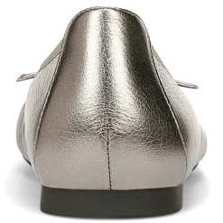 Store Amorie Flat Women Flats & Loafers