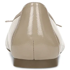 Store Amorie Flat Women Flats & Loafers