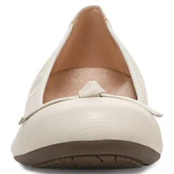 Discount Amorie Flat (Wide) Women Flats & Loafers